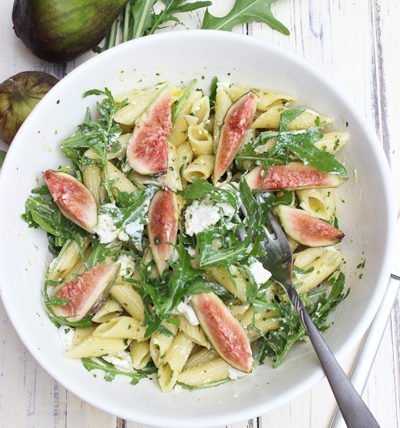 Rucola-feigen-ziegenkäse nudelsalat - top grillbeilage 4