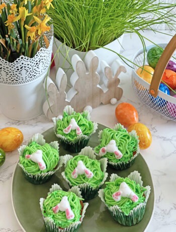Super leckere rübli-cupcakes mit mandeln und osterhasen 12