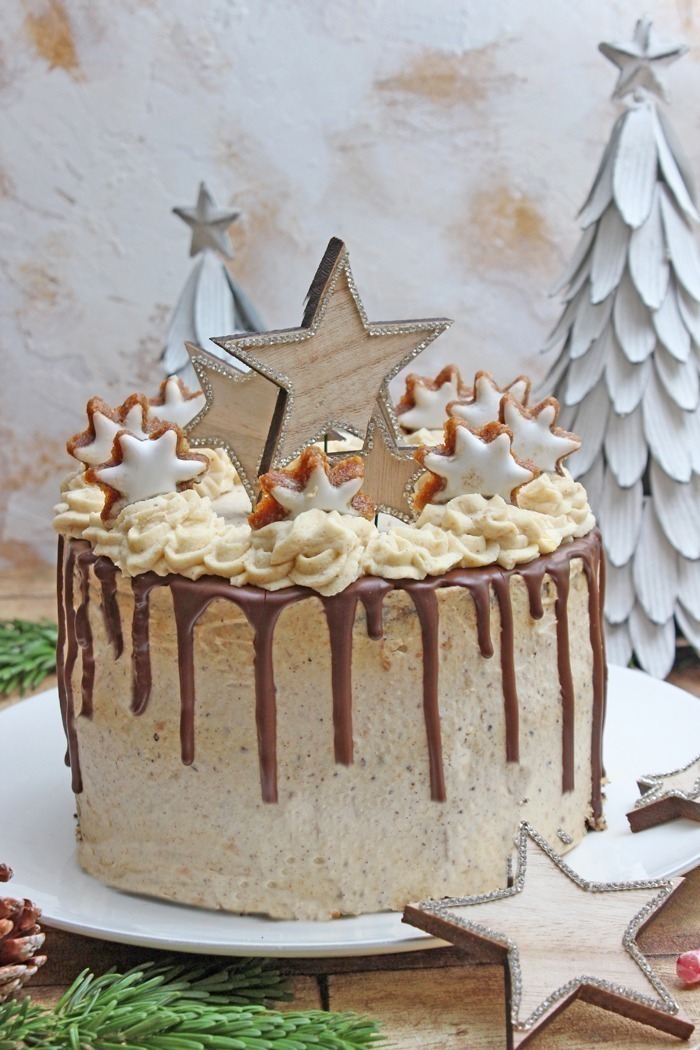 Schoko-Zimtstern-Torte | Eine himmlische Weihnachtstorte