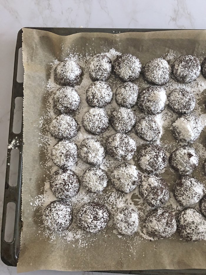 Schokokugeln oder Snowcaps Rezept - Weihnachtliche Kekse