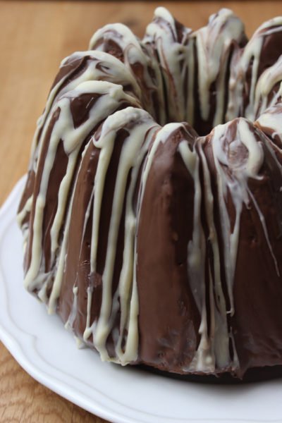 Schokoladen-Marzipan-Gugelhupf zum Nachmittagskaffee