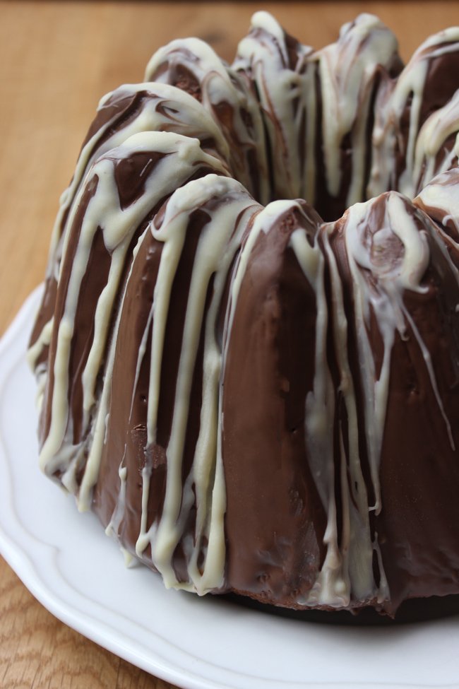 Schokoladen-Marzipan-Gugelhupf zum Nachmittagskaffee