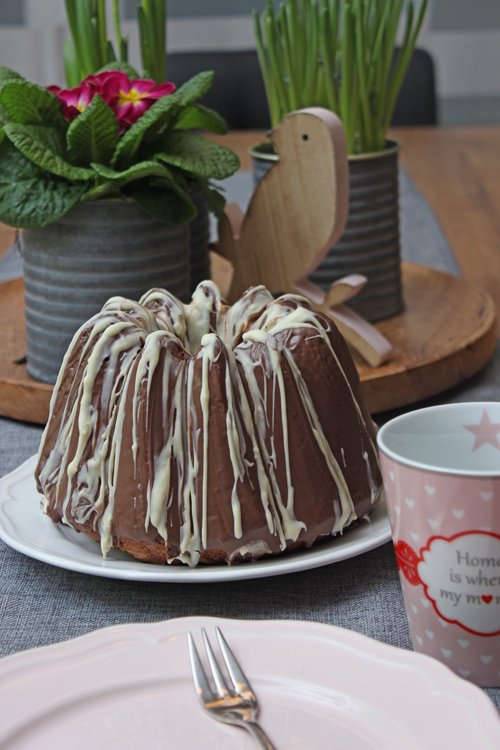 Schokoladen-Marzipan-Gugelhupf zum Nachmittagskaffee