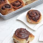 Schokoladen Zimtschnecken mit Schokoladenglasur 07