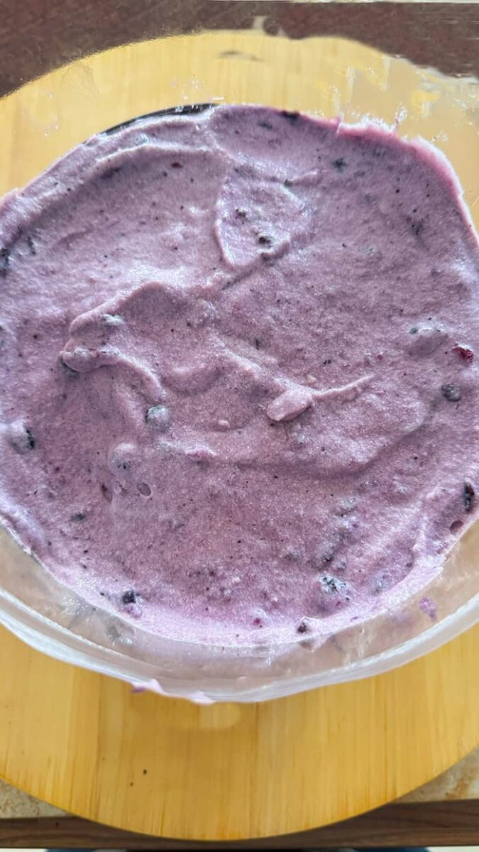 Leckere Heidelbeertorte mit Schokolade: 5 Gründe, warum sie der Star auf jeder Kaffeetafel ist 10 Leckere Heidelbeertorte mit Schokolade: 5 Gründe, warum sie der Star auf jeder Kaffeetafel ist 6