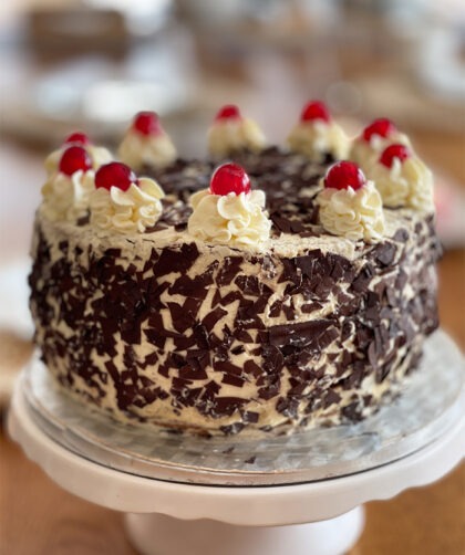 Schwarzwälder Kirschtorte Rezept - Das klassische Rezept von Oma 1 IMG Schwarzwaelder Kirschtorte Rezept 06