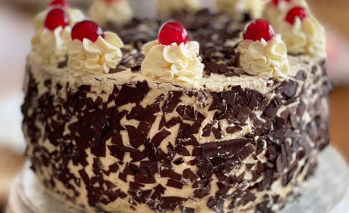 IMG Schwarzwaelder Kirschtorte Rezept 06