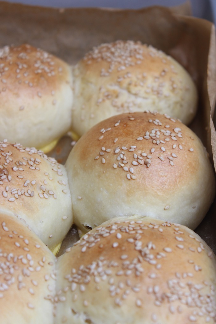 Leckere fuffige und lockere Sesambrötchen