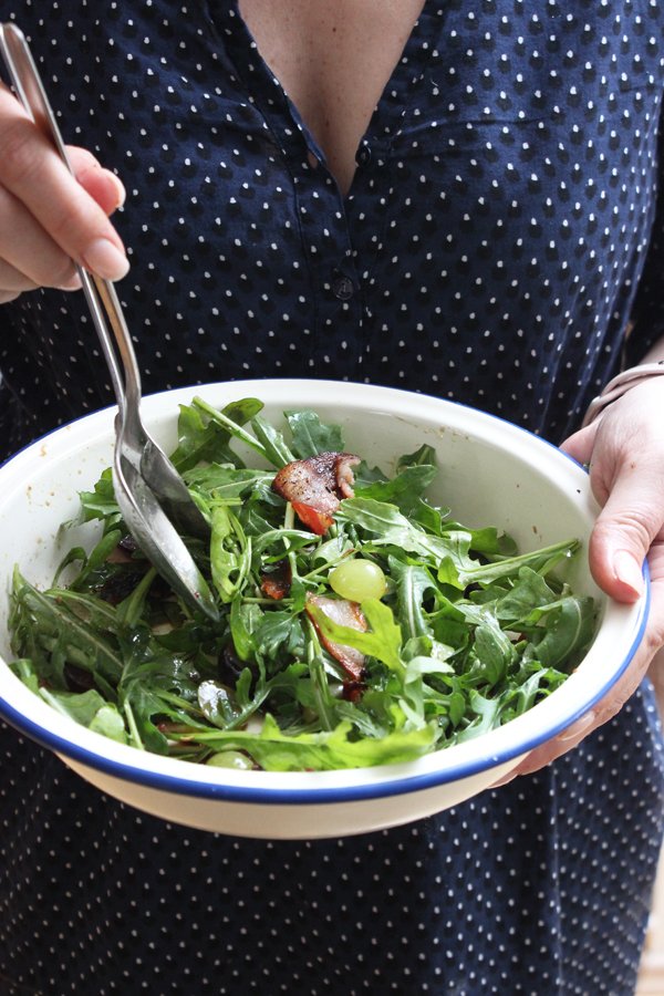 Sommerpasta, Ruculasalat mit Kräutern und Birnentörtchen alla Jamie Oliver Sommerpasta, Ruculasalat mit Kräutern und Birnentörtchen alla Jamie Oliver