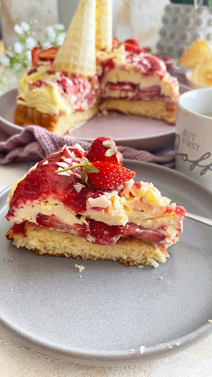 Leicht gemachter Spaghettieis-Kuchen mit Erdbeeren: In 30 Minuten ist er fertig! 2 Spagettjieis Kuchen Rezept 09