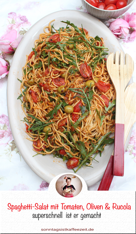 Spaghetti-salat mit tomaten, oliven und rucola rezept 