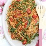 IMG Spaghetti Salat mit Tomaten Oliven und Rucola TL
