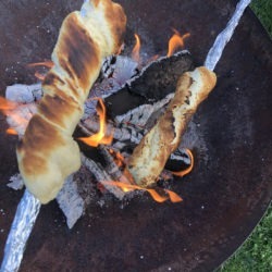 IMG Stockbrot ohne Hefe Rezept 5