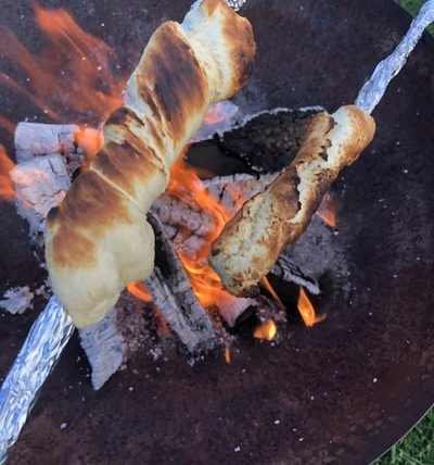 Stockbrot ohne Hefe Rezept - So einfach und leicht geht es