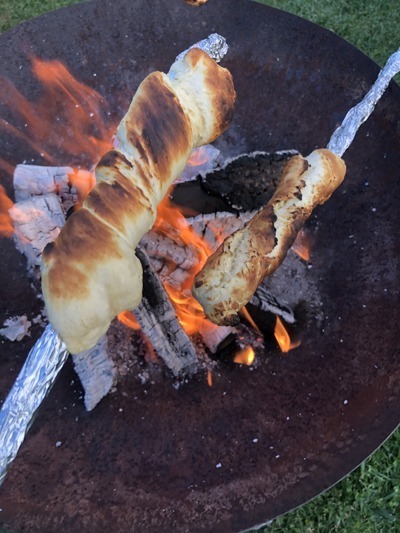 Stockbrot ohne Hefe Rezept - So einfach und leicht geht es