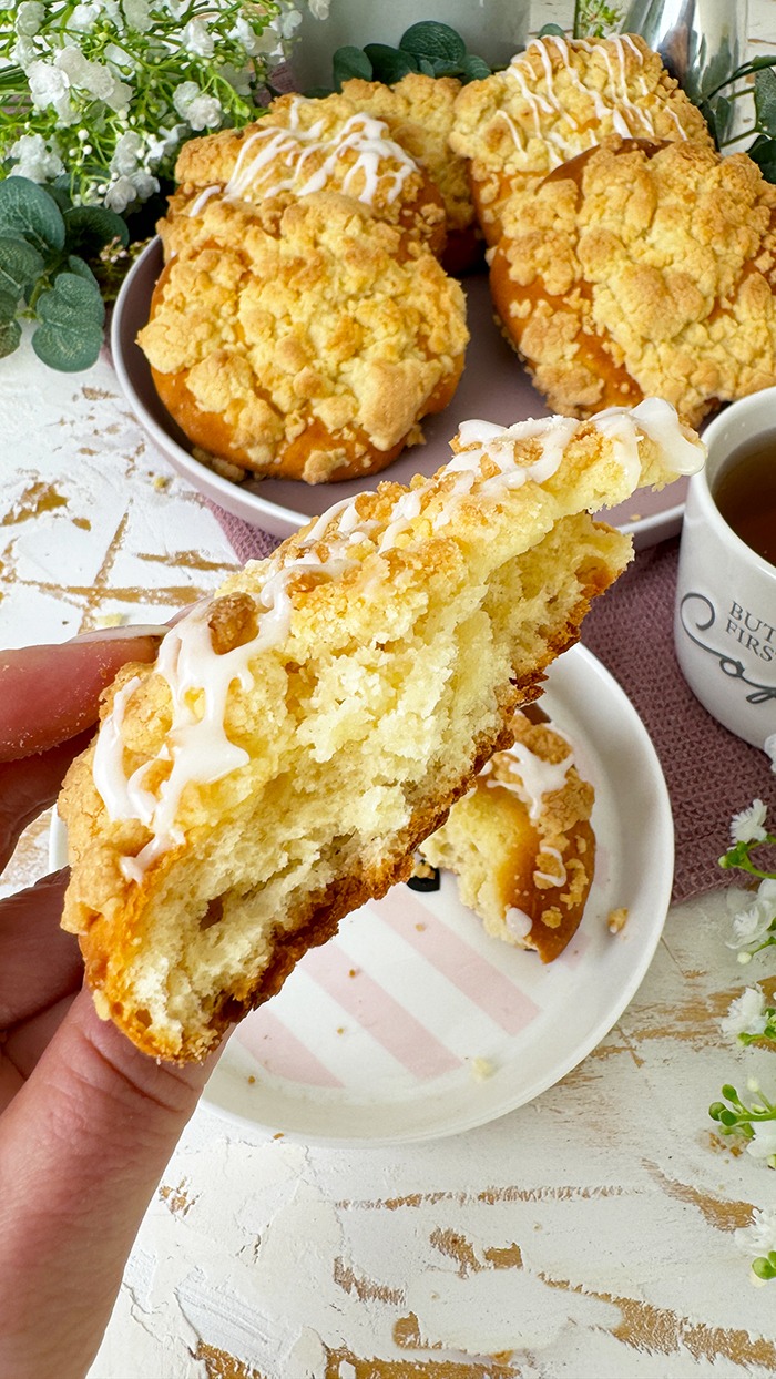Streuseltaler mit Zitronenguss nach Omas Rezept