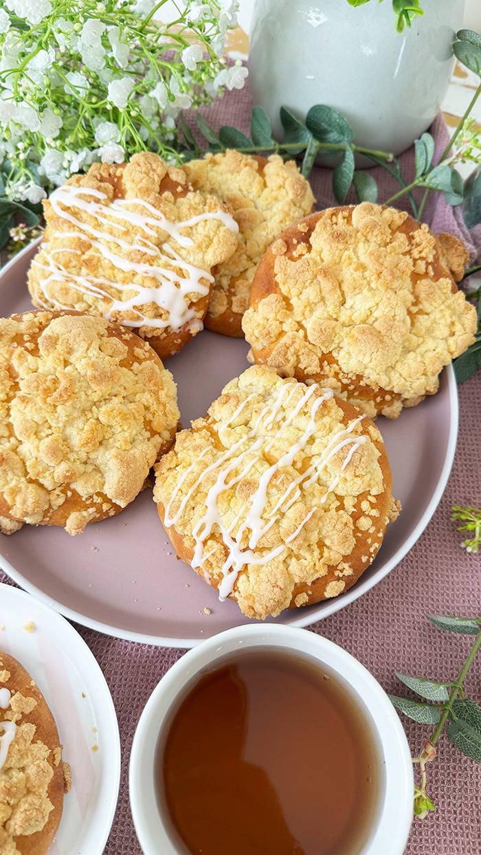 Streuseltaler mit Zitronenguss nach Omas Rezept
