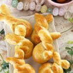IMG Suesse Hefeteig Hasen zu Ostern TL