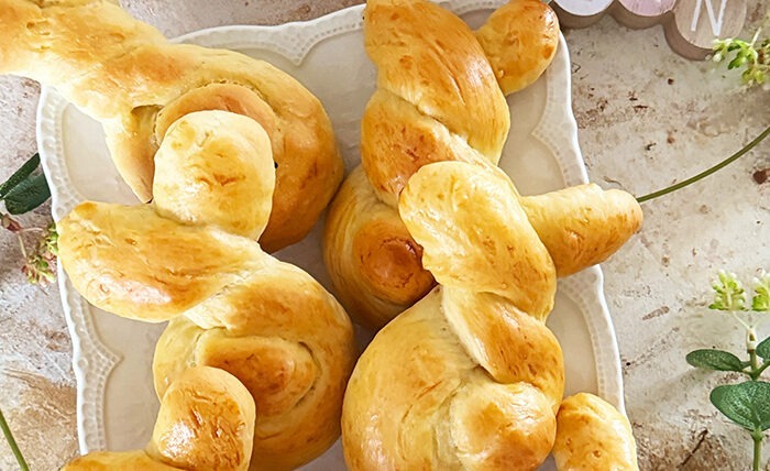 IMG Suesse Hefeteig Hasen zu Ostern TL