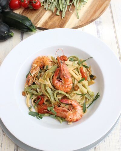 IMG Tagliatelle mit Garnelen Zucchini und Kirschtomaten mit der Pastamaschine von Tchibo TL