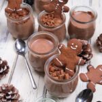 IMG Tonkabohnen Mousse au Chocolat mit Gingerbread und Karamellsoße 10