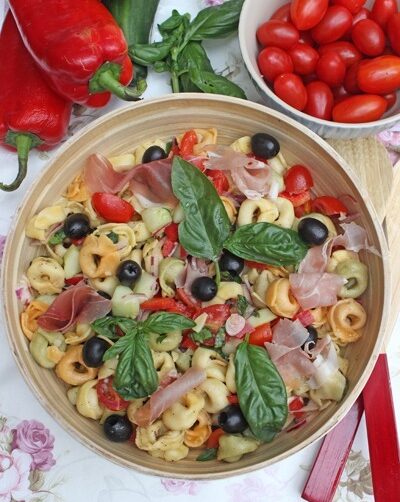 IMG Tortellini Salat mit Prosciutto und Oliven TL