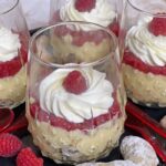 IMG Vanillekipferl Dessert mit Himbeeren im Glas 08