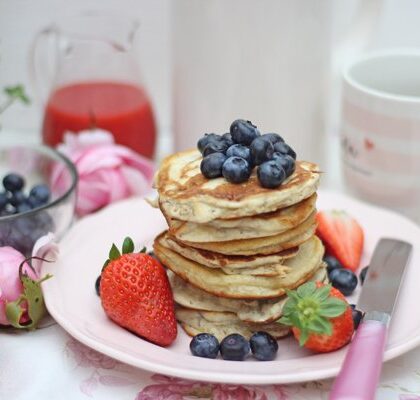 So machst du vegane Blaubeer-Pancakes mit Erdbeersoße 1 IMG Vegane Blaubeer Pancakes mit Erdbeersoße TL