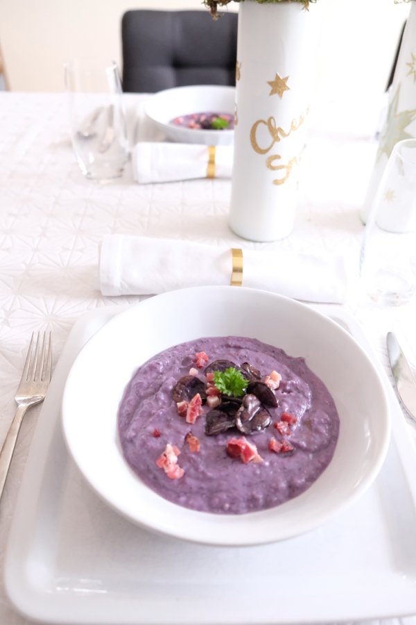 Violette Kartoffelsuppe und warum man plötzlich an Weihnachten wieder zum Kind wird