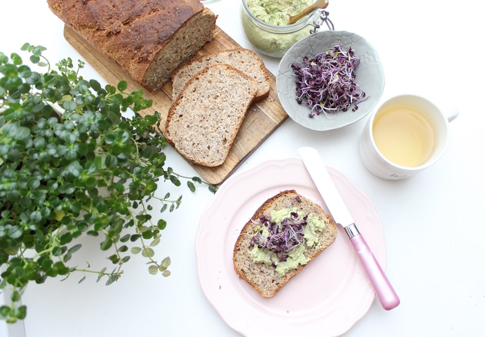 Vollkorn-toastbrot mit chiasamen und sesam rezept