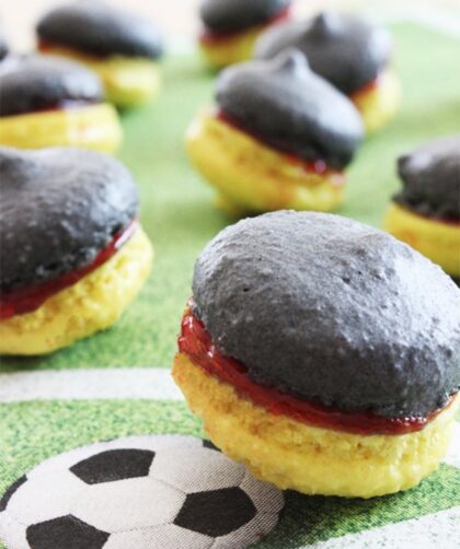 IMG WM Zeitreise mit OTTO passend dazu gibt es WM Macarons 2