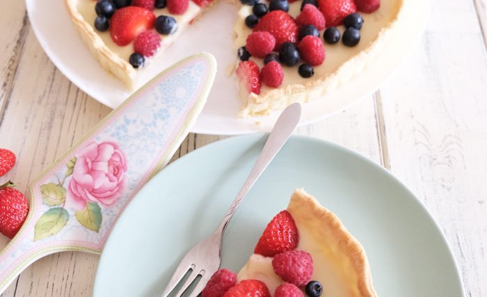 Waldbeeren Tarte mit weißer Schokolade Rezept