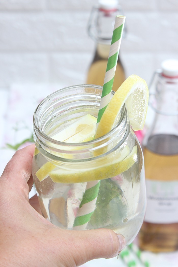 Waldmeistersirup Rezept zum Selbermachen