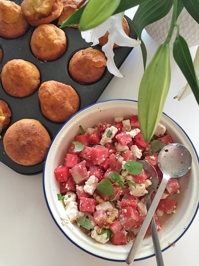 Wassermelonen Feta Minze Walnuss Salat Und Lowcarb Croissant Brotchen