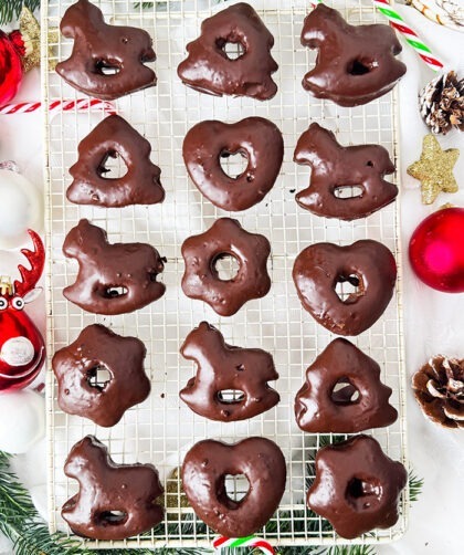 IMG Weiche Lebkuchen Rezept Brezeln und Sterne