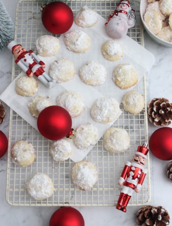 Weihnachtliche schneeballkugeln mit karamell überraschung 4