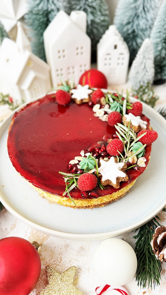 Weihnachtlicher Spekulatius-Käsekuchen mit Glühwein-Glasur