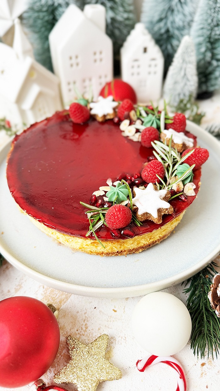 Weihnachtlicher Spekulatius-Käsekuchen mit Glühwein-Glasur 