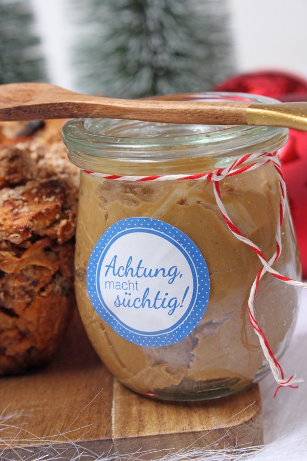 Weihnachtliches Apfelbrot mit Spekulatiuscreme