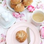 Weizen-Haferflocken-Brötchen
