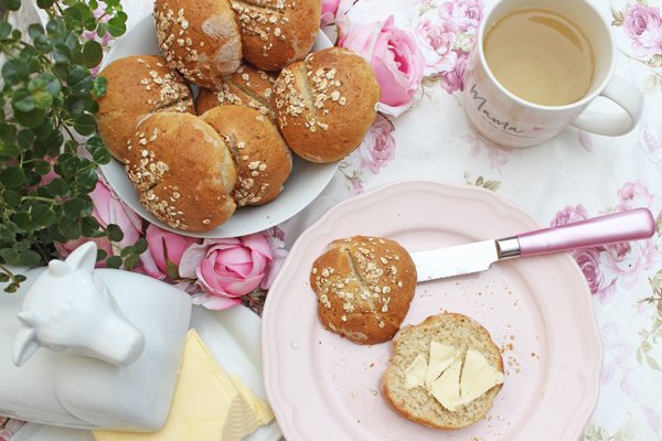 Weizen-Haferflocken-Brötchen - Ein köstliches Rezept für Frühstück und Abendessen! 1