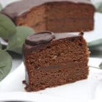 Sachertorte Rezept mit glänzender Schokoladenglasur - Nachgebacken