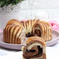 IMG Wollknaeuelbrot mit Rocher Woll Roll Bread15