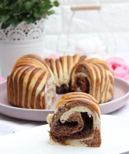 Wollknaeuelbrot mit Rocher Woll Roll Bread