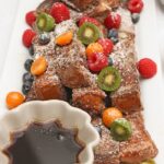 IMG Zimt Brioche Sticks mit frischen Beeren und Sirup mit kela 02