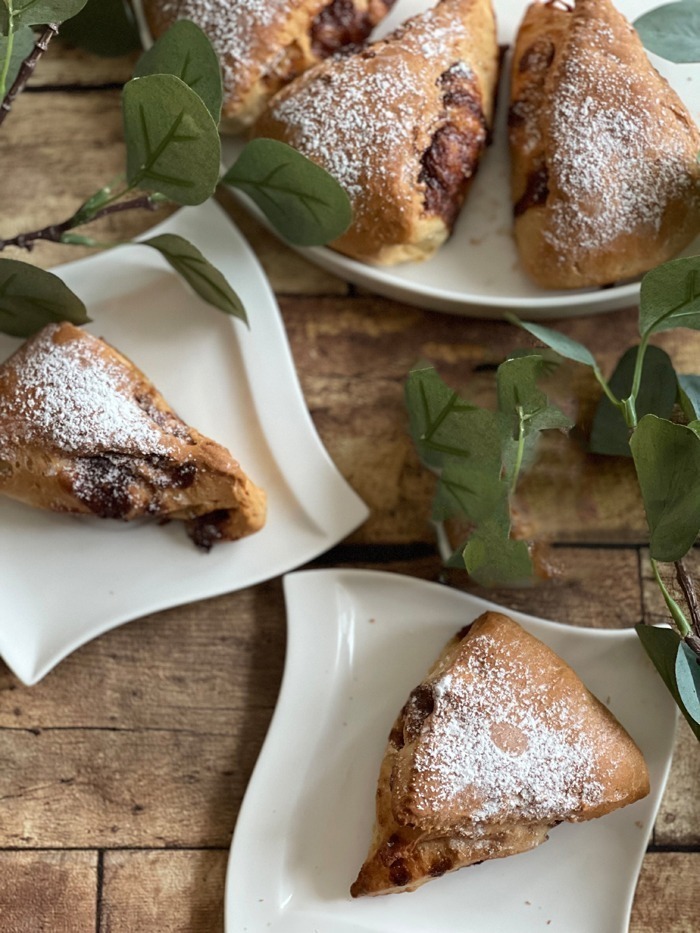 Fluffige Zimtecken Brötchen - Leichtes Rezept mit selbst gemachten Zimtflakes 14