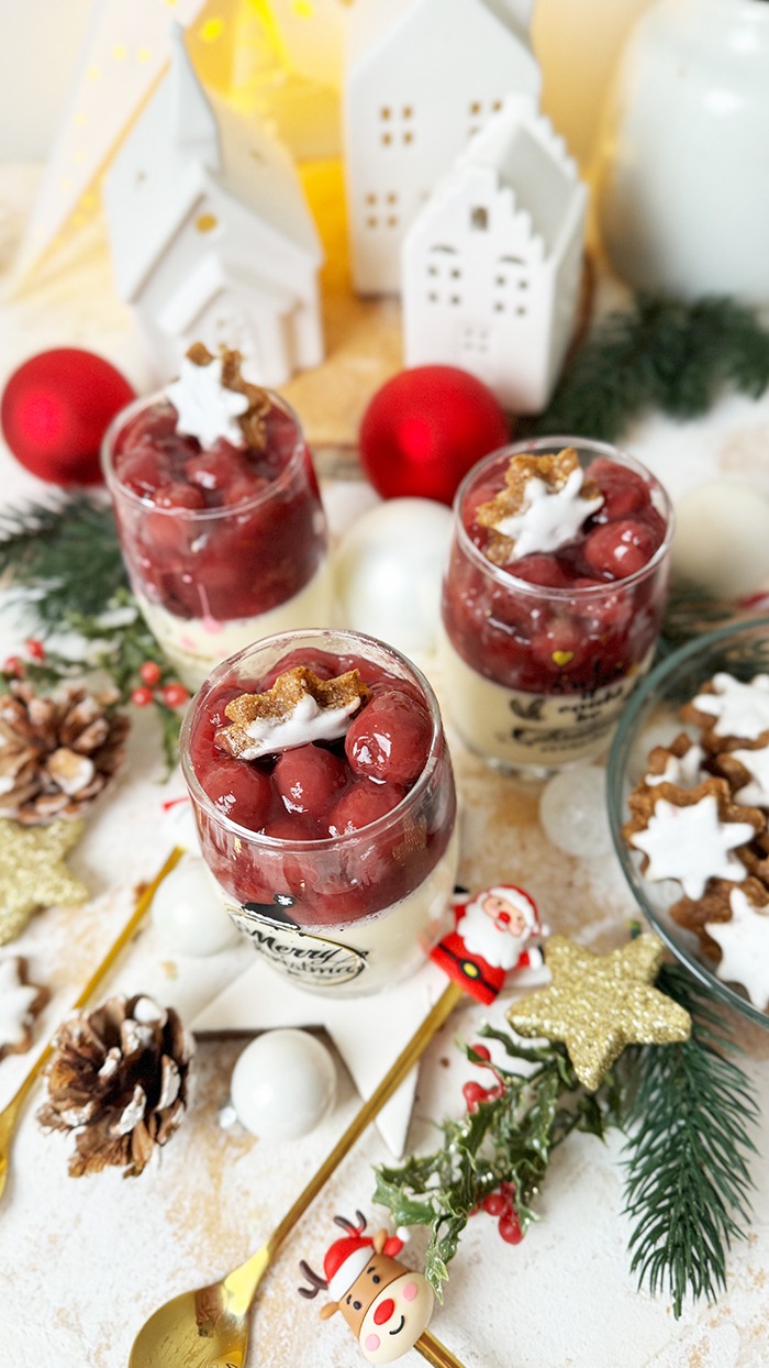 Zimt Panna Cotta mit Glühweinkirschen Rezept