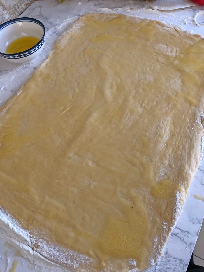 Zimtschnecken Brioche mit Vanille-Frischkäse-Glasur