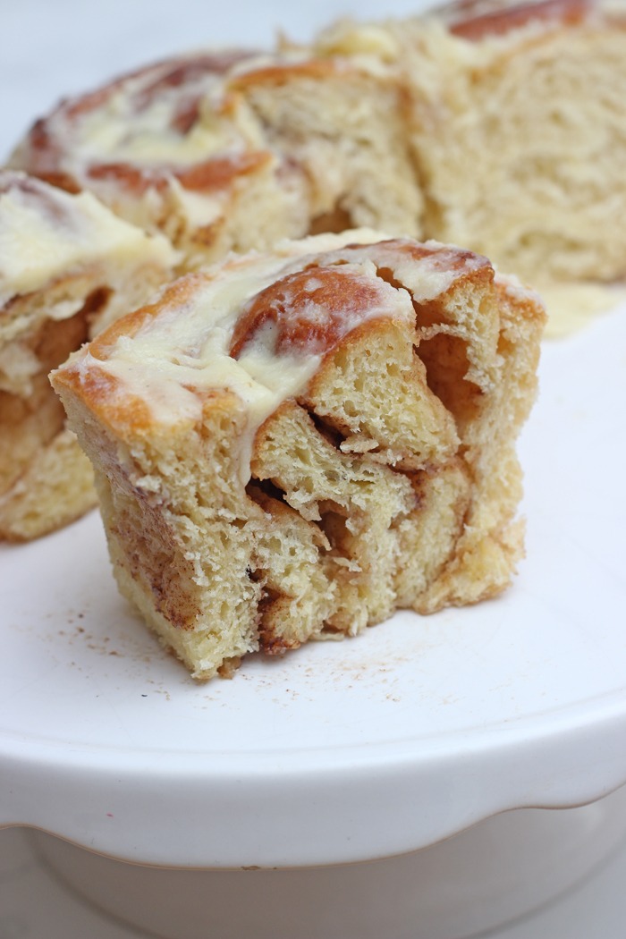 Zimtschnecken-Brioche mit Vanille-Frischkäse-Glasur Rezept