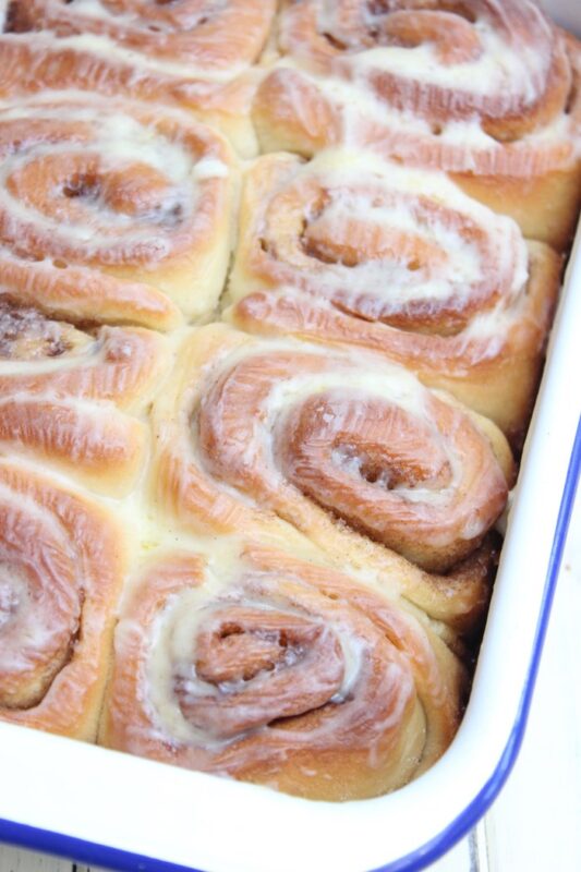 Fluffige Zimtschnecken - Cinnamon Rolls Rezept 